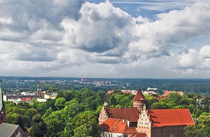 {Tylko do 26 sierpnia mogą zgłaszać się przedsiębiorcy, którzy chcą wziąć udział w akcji „Polska zobacz więcej – weekend za pół ceny”.}